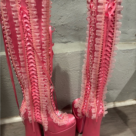 Sugar Thrillz Dolls Kill Let Them Eat Cake Boots Size 9 - Picture 2 of 3